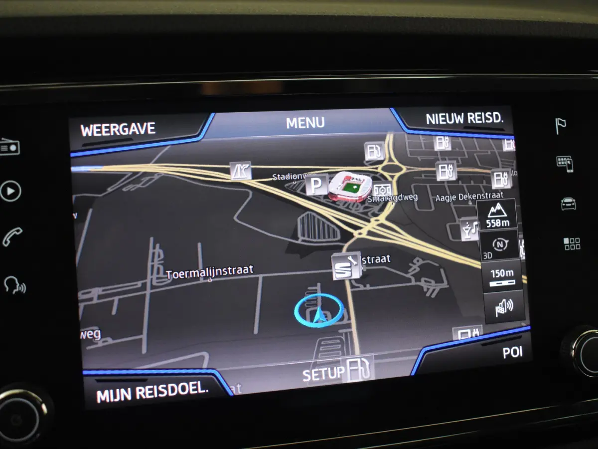 1.5 TSI Xcellence Business Intense 150PK DSG/AUTO | Elektr Glazen pano-dak | 360gr Camera | App connect | Dodehoek | Keyless | Parkeer assistent | Stoelverw | DAB | LED | 18"LMV