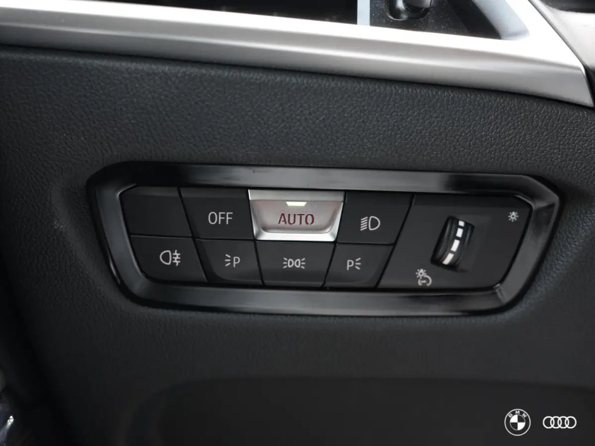 330E M SPORT 22KW / ACC / HEADUP / EL STOELEN / LEDER / KEYLESS ENTRY - START