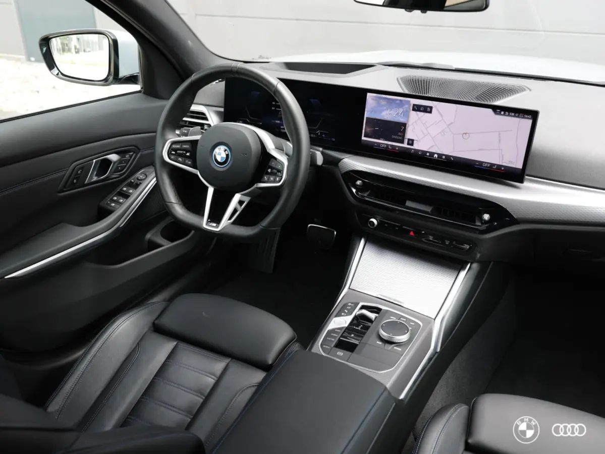 330E M SPORT 22KW / ACC / HEADUP / EL STOELEN / LEDER / KEYLESS ENTRY - START