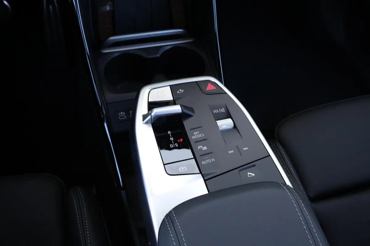 225e xDrive M Sportpakket | Travel Pack | Comfort Pack | Premium Pack | Harman Kardon