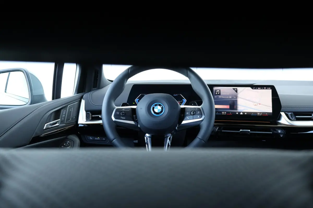 225e xDrive M Sportpakket | Travel Pack | Comfort Pack | Premium Pack | Harman Kardon