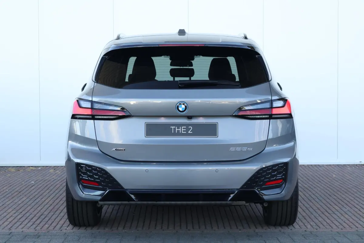 225e xDrive M Sportpakket | Travel Pack | Comfort Pack | Premium Pack | Harman Kardon