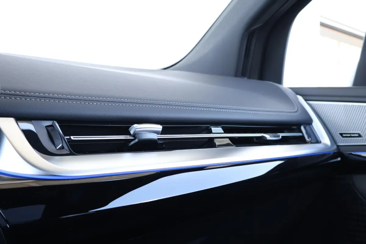 225e xDrive M Sportpakket | Travel Pack | Comfort Pack | Premium Pack | Harman Kardon
