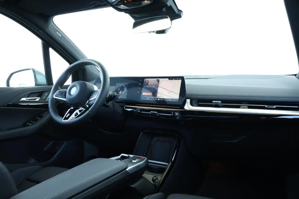 225e xDrive M Sportpakket | Travel Pack | Comfort Pack | Premium Pack | Harman Kardon