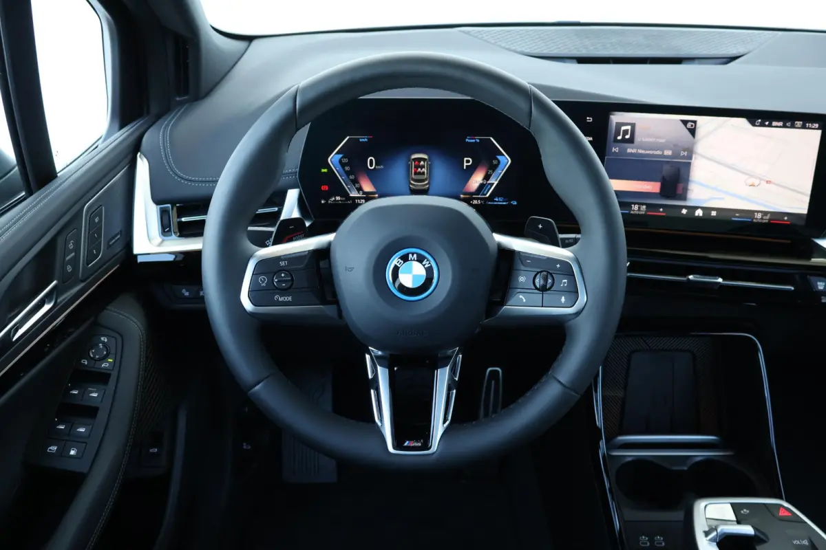 225e xDrive M Sportpakket | Travel Pack | Comfort Pack | Premium Pack | Harman Kardon