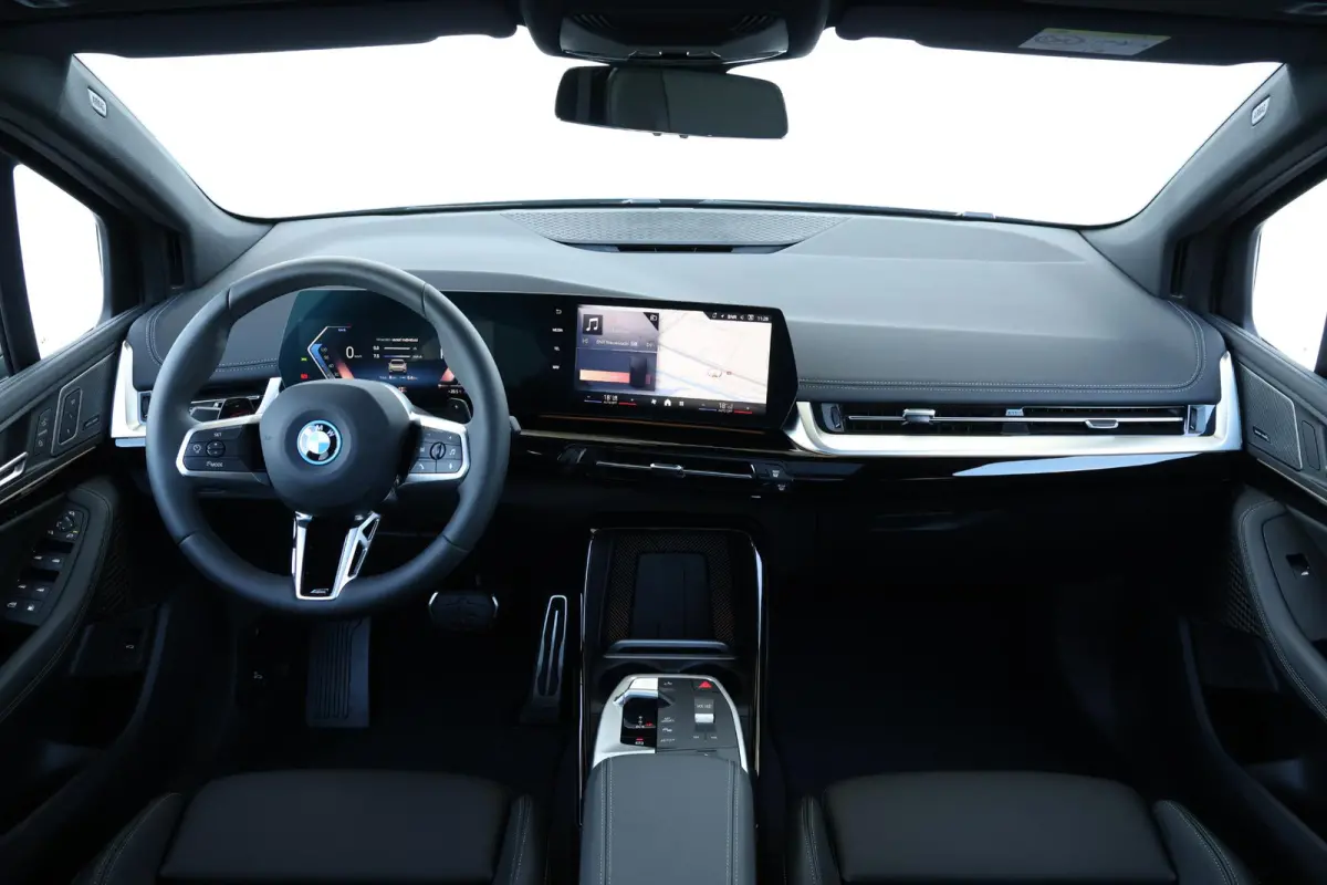 225e xDrive M Sportpakket | Travel Pack | Comfort Pack | Premium Pack | Harman Kardon