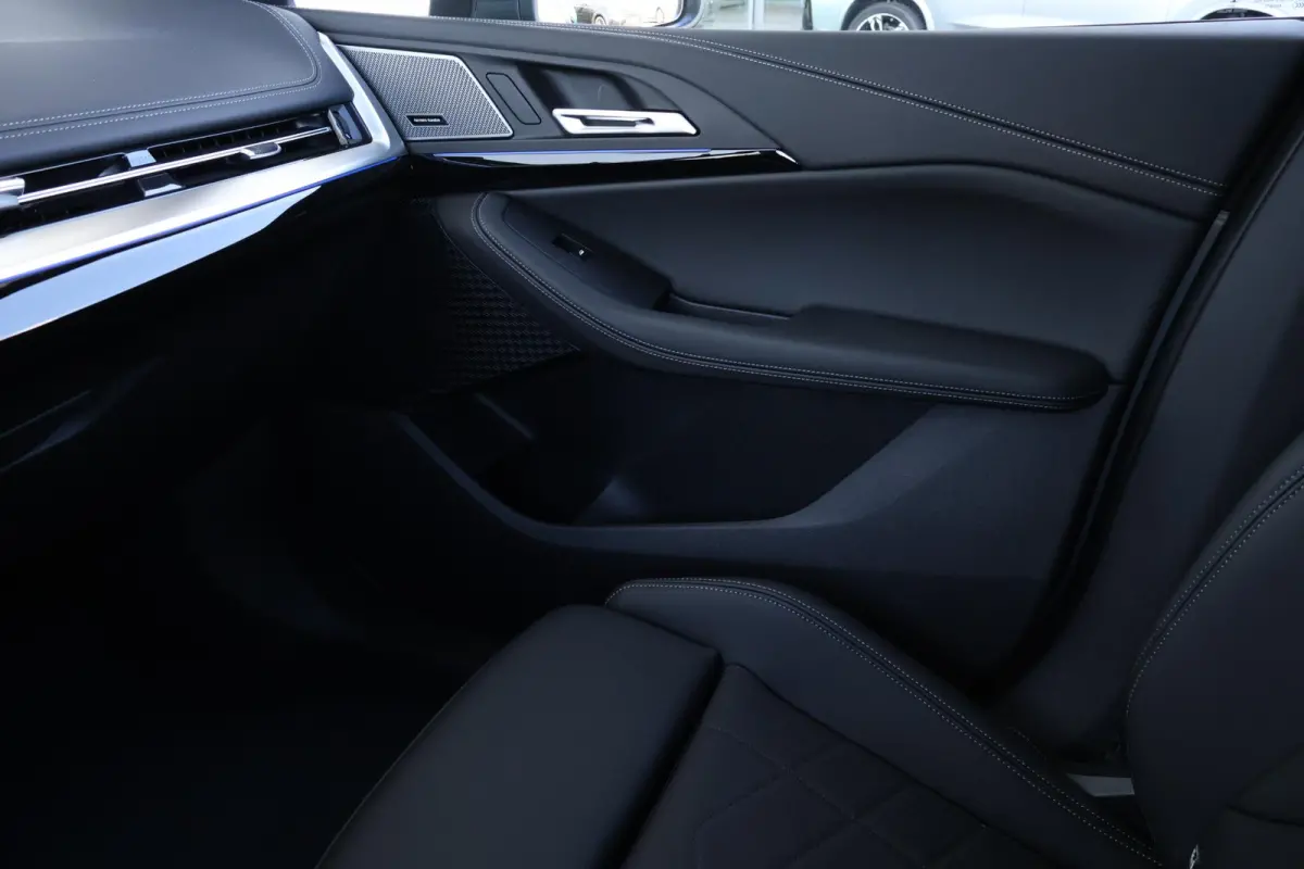 225e xDrive M Sportpakket | Travel Pack | Comfort Pack | Premium Pack | Harman Kardon
