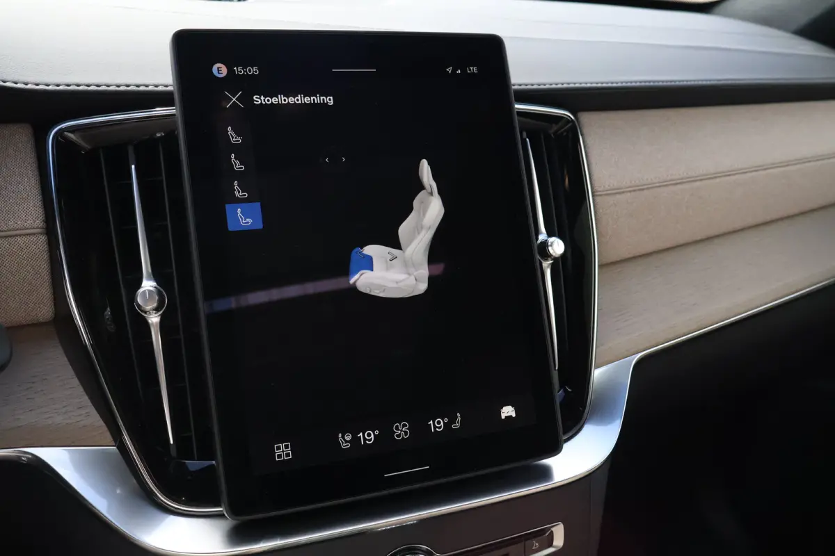 2.0 T8 Plug-in hybrid AWD Ultra Bright Exec. Ed. | B&W Audio | 22'' | Massage |