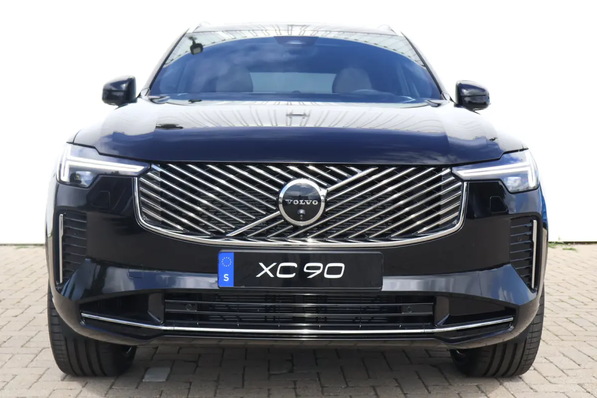 2.0 T8 Plug-in hybrid AWD Ultra Bright Exec. Ed. | B&W Audio | 22'' | Massage |