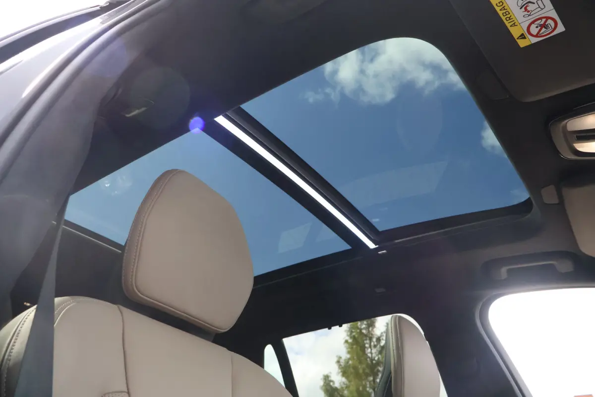 2.0 T8 Plug-in hybrid AWD Ultra Bright Exec. Ed. | B&W Audio | 22'' | Massage |