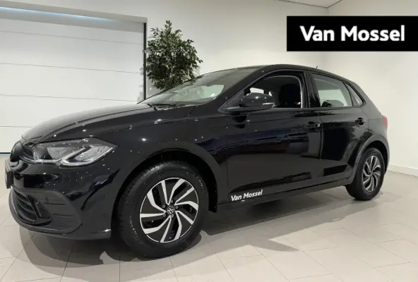 1.0 TSI Life 95 PK | Apple Carplay | Adaptive Cruise Control | Rijstrookhulp | DAB Radio | 15'' Lichtmetalen Velgen | Digital Cockpit | Buitenspiegels Elektrisch Inklapbaar |