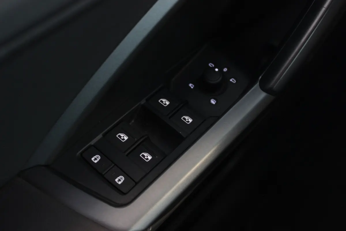35 TFSI S-Line Edition Trekhaak | Pano | Carplay | LED | Privacy glass | Sportstoelen | Bluetooth | Virtual Cockpit | 19" LMV | PDC