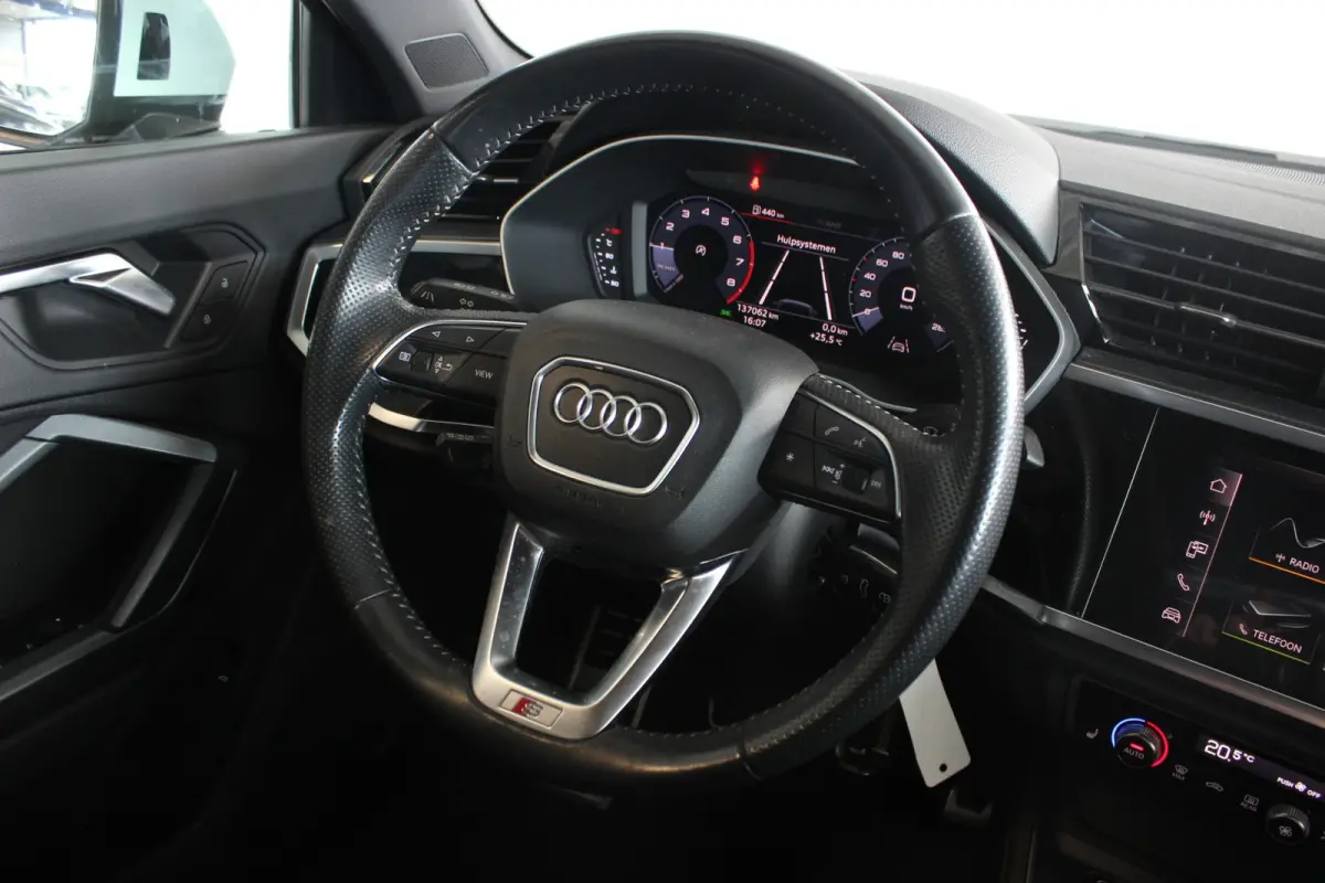 35 TFSI S-Line Edition Trekhaak | Pano | Carplay | LED | Privacy glass | Sportstoelen | Bluetooth | Virtual Cockpit | 19" LMV | PDC
