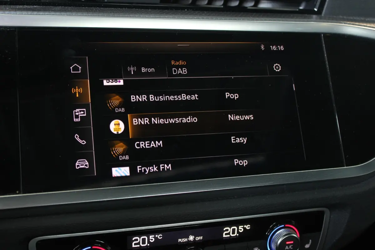 35 TFSI S-Line Edition Trekhaak | Pano | Carplay | LED | Privacy glass | Sportstoelen | Bluetooth | Virtual Cockpit | 19" LMV | PDC