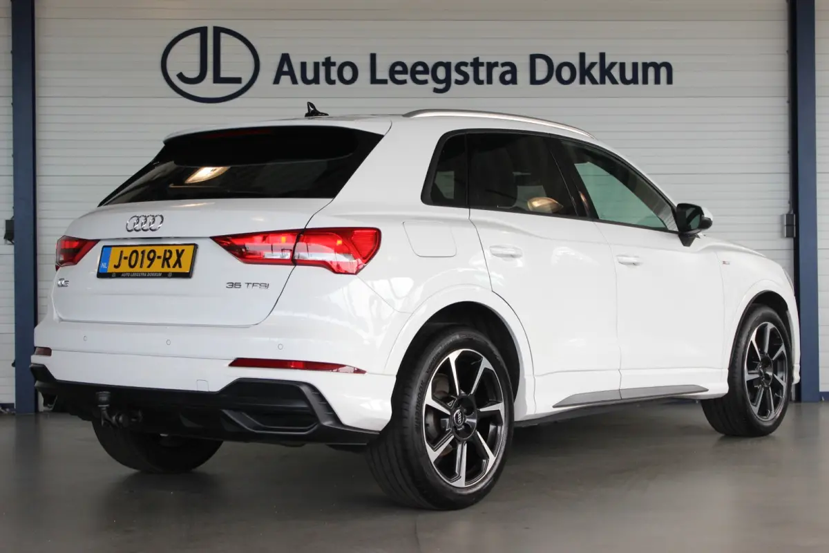 35 TFSI S-Line Edition Trekhaak | Pano | Carplay | LED | Privacy glass | Sportstoelen | Bluetooth | Virtual Cockpit | 19" LMV | PDC