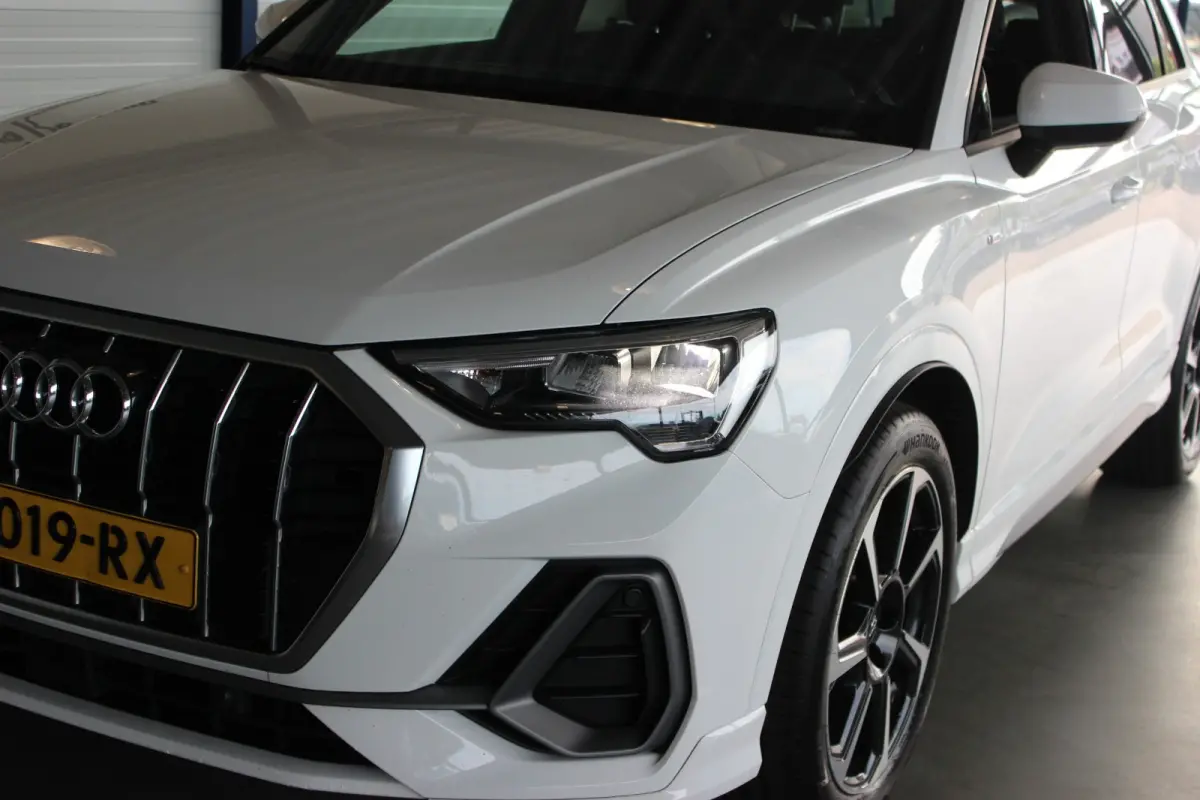 35 TFSI S-Line Edition Trekhaak | Pano | Carplay | LED | Privacy glass | Sportstoelen | Bluetooth | Virtual Cockpit | 19" LMV | PDC