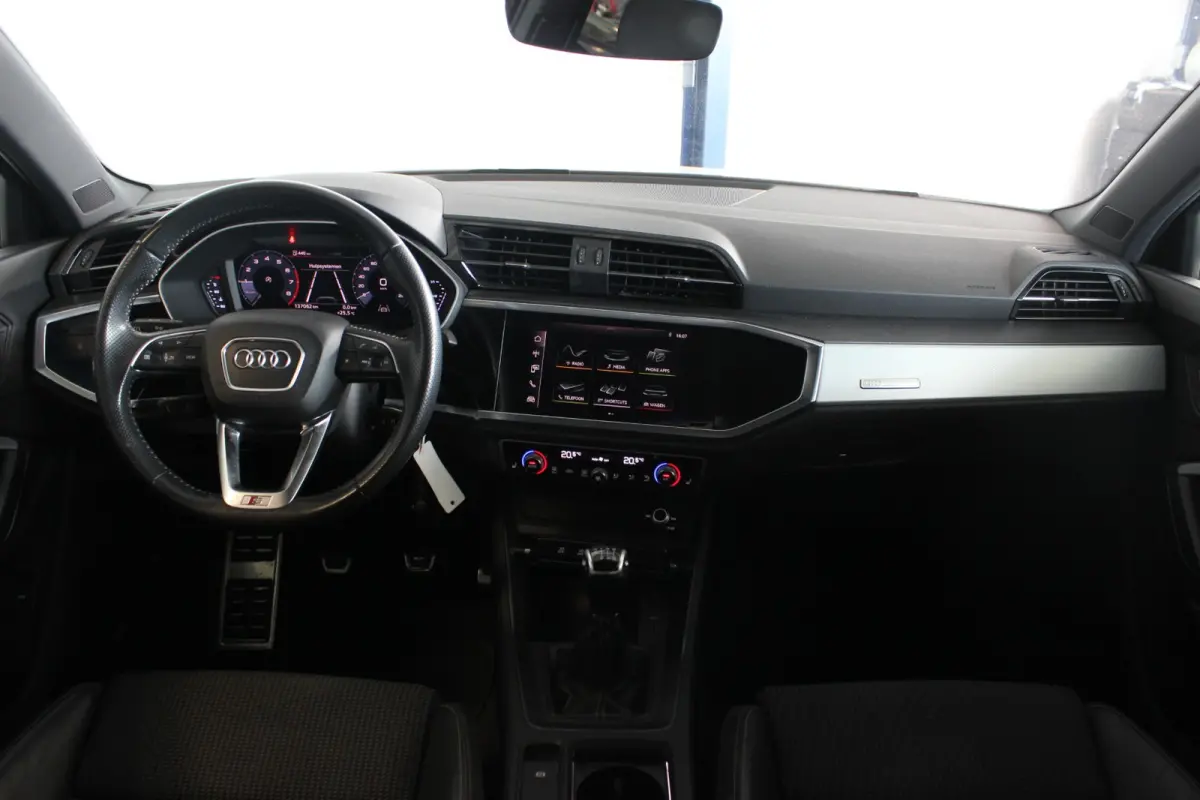 35 TFSI S-Line Edition Trekhaak | Pano | Carplay | LED | Privacy glass | Sportstoelen | Bluetooth | Virtual Cockpit | 19" LMV | PDC