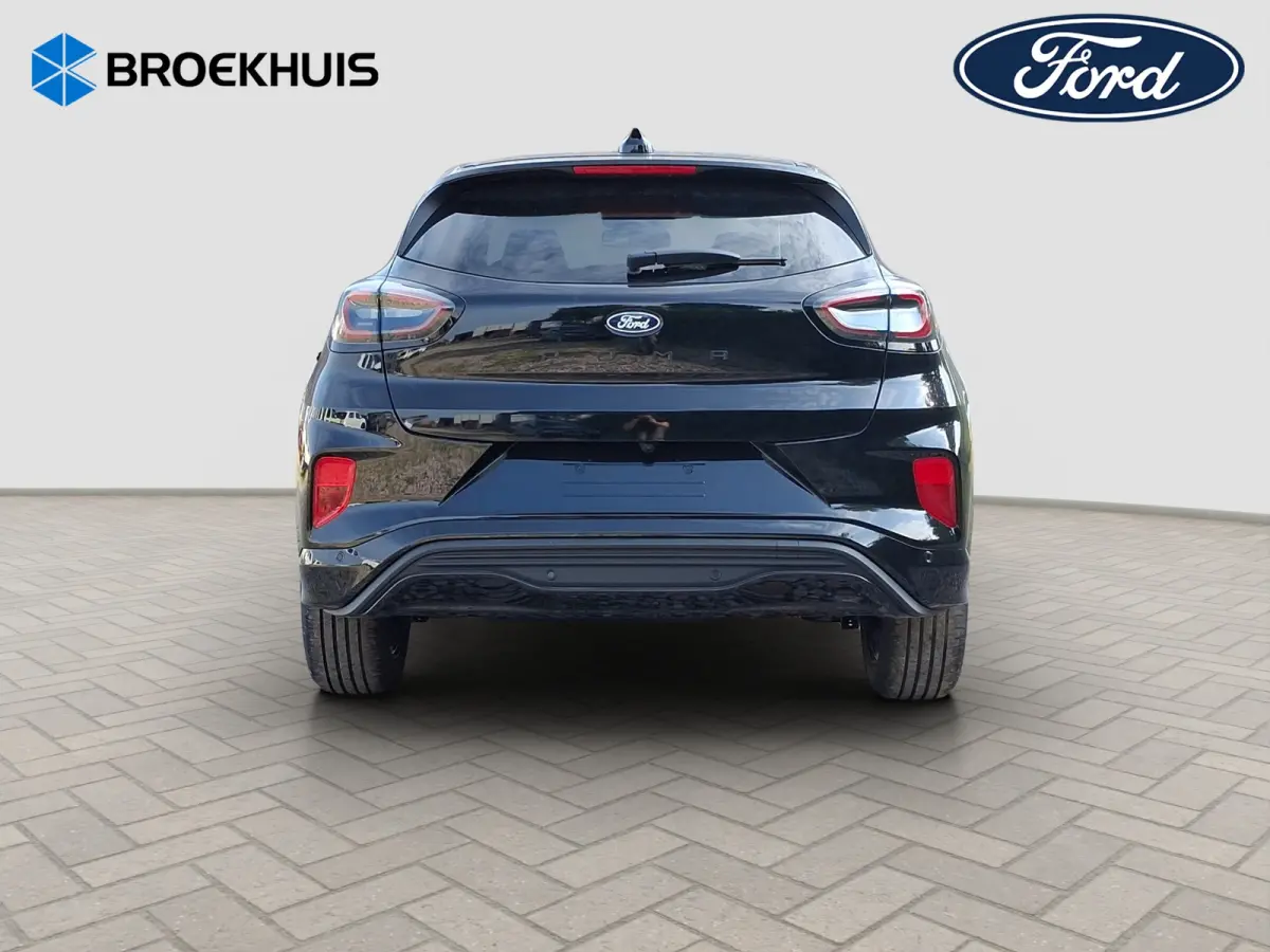 1.0 EcoBoost ST-Line | Achteruitrijcamera | All Weather banden | Armsteun voor