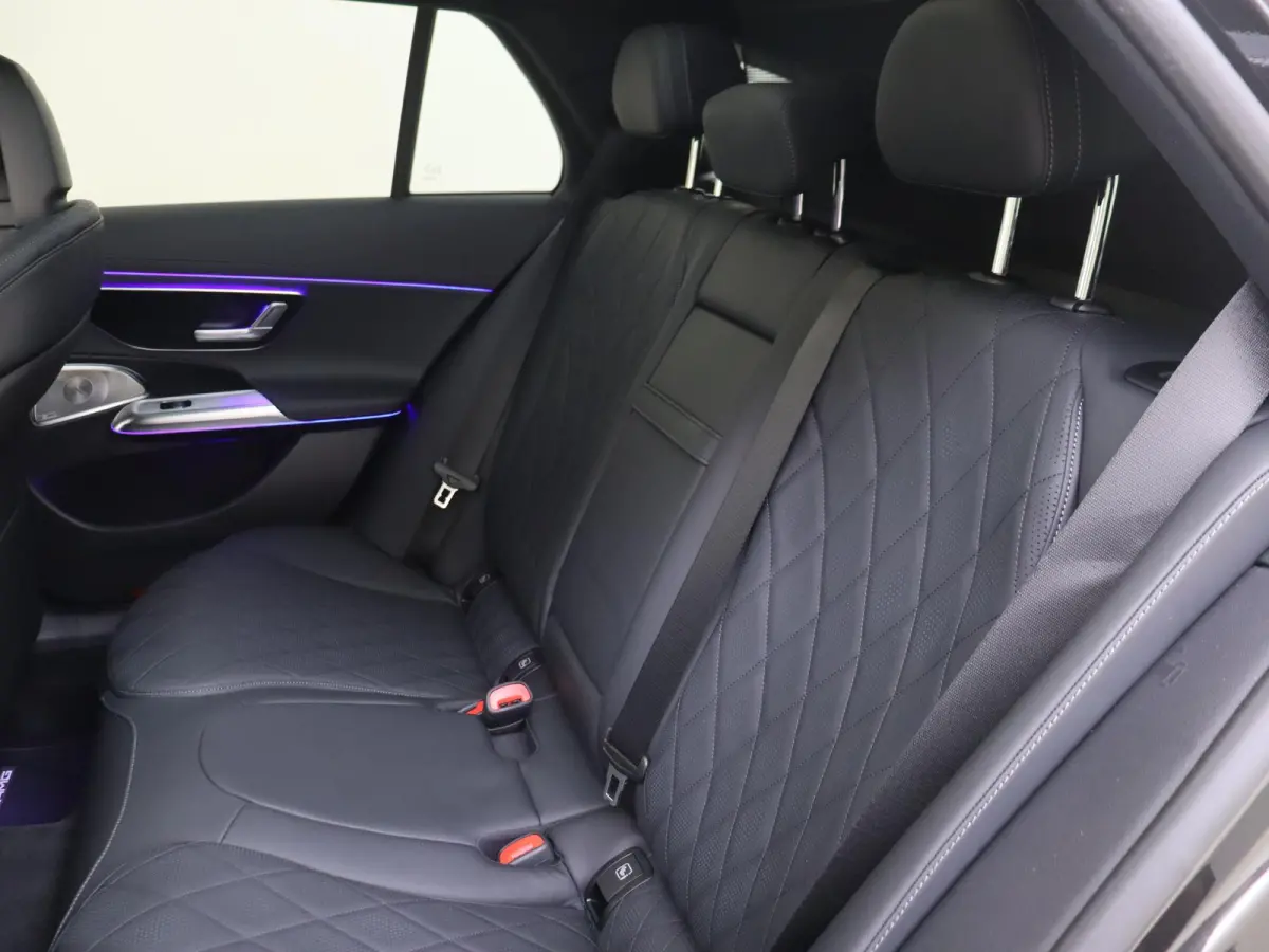 300 e Sport Edition / Superscreen / Memory-Stoelen / Panaromadak / Night-pakket /