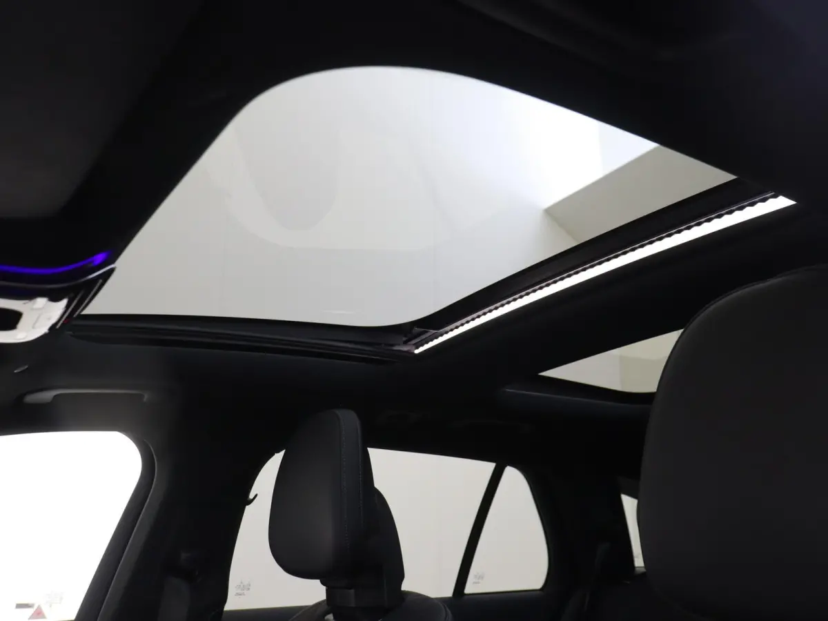 300 e Sport Edition / Superscreen / Memory-Stoelen / Panaromadak / Night-pakket /