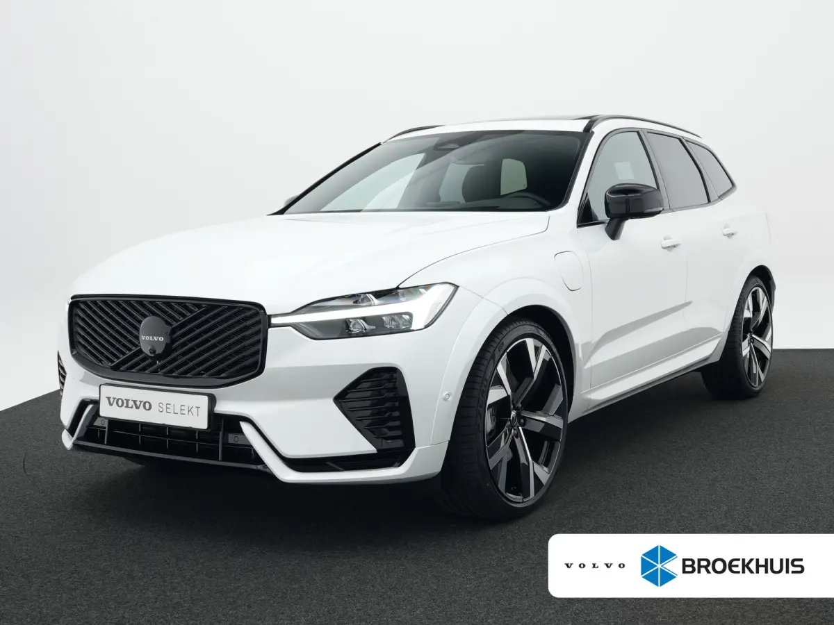 T6 Recharge AWD Plus Black Edition | Luchtvering | Premium Pack | Head-Up | Panoramadak | 360° Camera | 22" | Nappa Sportstoel | Harman/Kardon