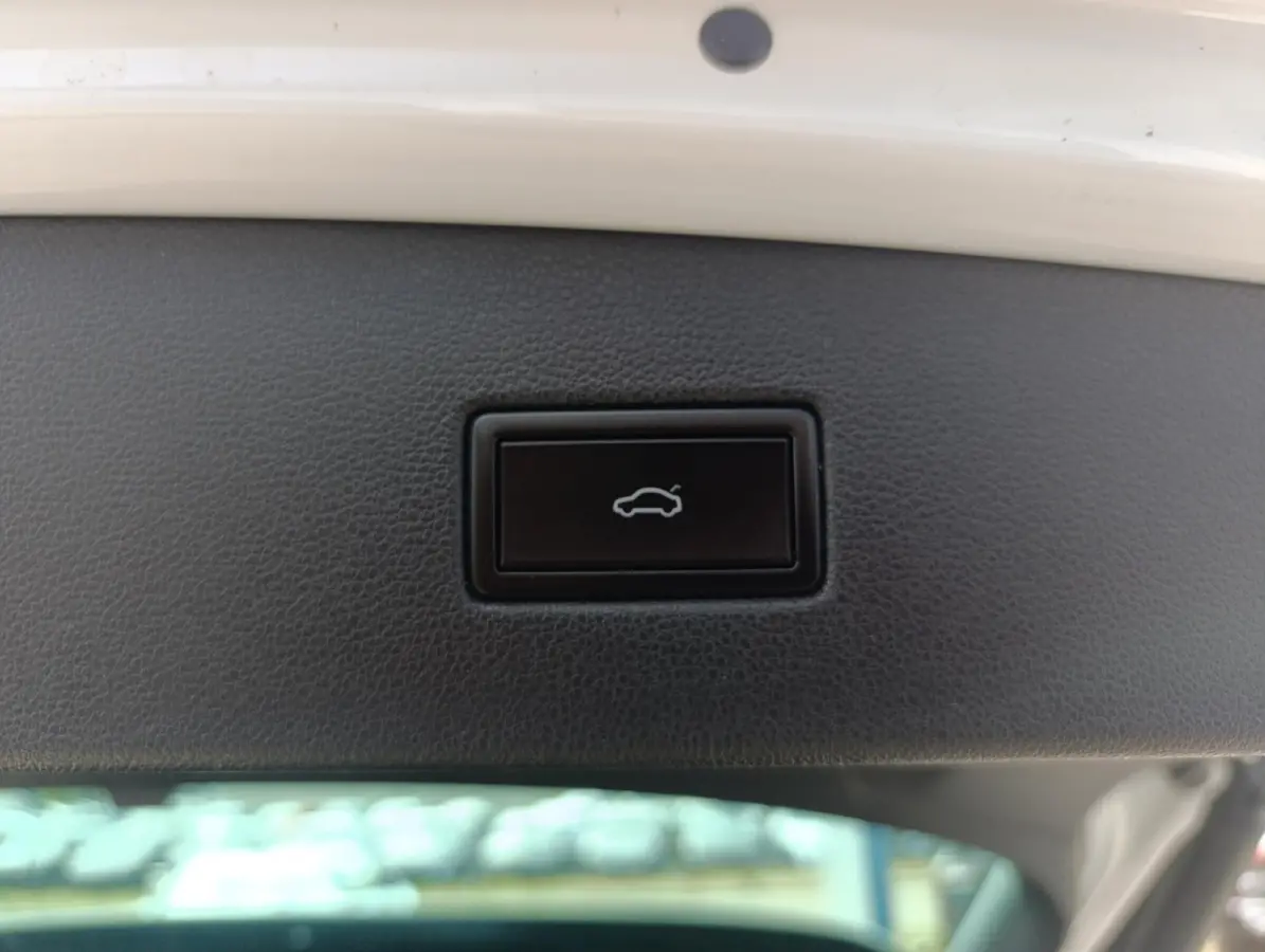 2.0 TSI 4Motion Highline | Panodak | Stoelverwarming | Adaptieve Cruise | Camera | PDC V+A | Elek. kofferklep | Climate Control