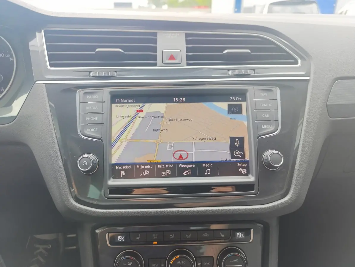 2.0 TSI 4Motion Highline | Panodak | Stoelverwarming | Adaptieve Cruise | Camera | PDC V+A | Elek. kofferklep | Climate Control