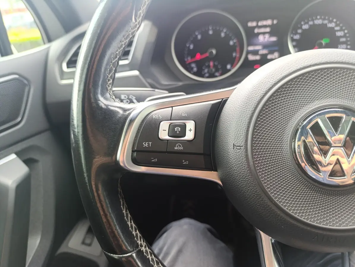 2.0 TSI 4Motion Highline | Panodak | Stoelverwarming | Adaptieve Cruise | Camera | PDC V+A | Elek. kofferklep | Climate Control