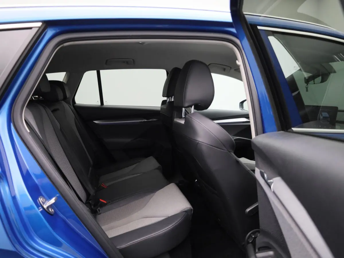 60 91% SOH | Achteruitrijcamera| Cruise Control | Stoel + Stuurverwarming | Lane Assist | Keyless |