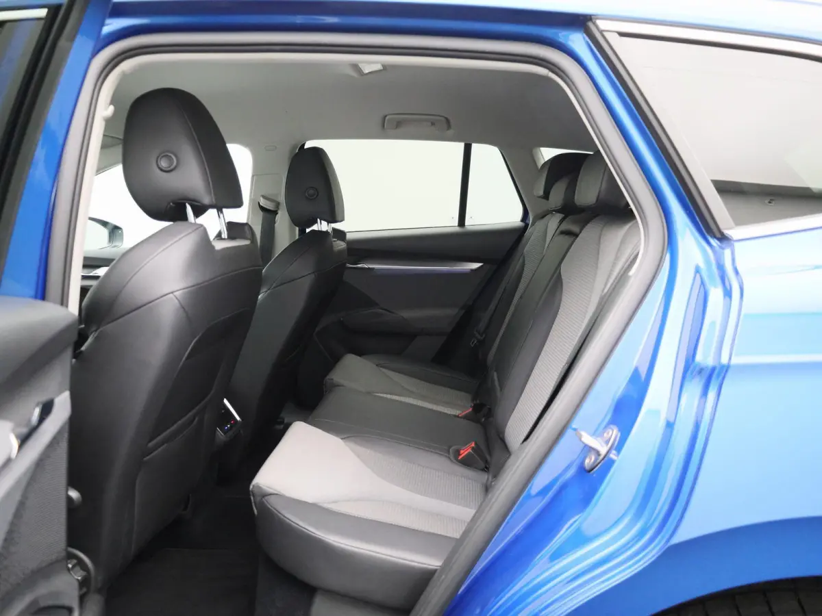 60 91% SOH | Achteruitrijcamera| Cruise Control | Stoel + Stuurverwarming | Lane Assist | Keyless |