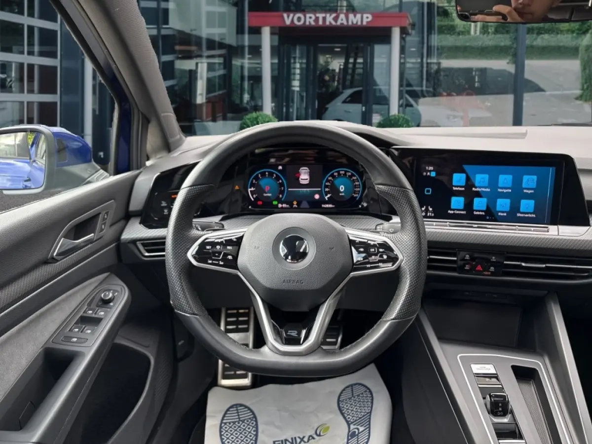 1.5 eTSI DSG R-LINE PANO-DAK/CAMERA/ACC/STOEL+STUURVERW/CARPLAY
