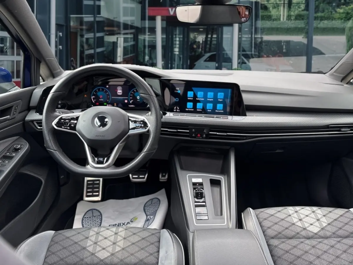 1.5 eTSI DSG R-LINE PANO-DAK/CAMERA/ACC/STOEL+STUURVERW/CARPLAY