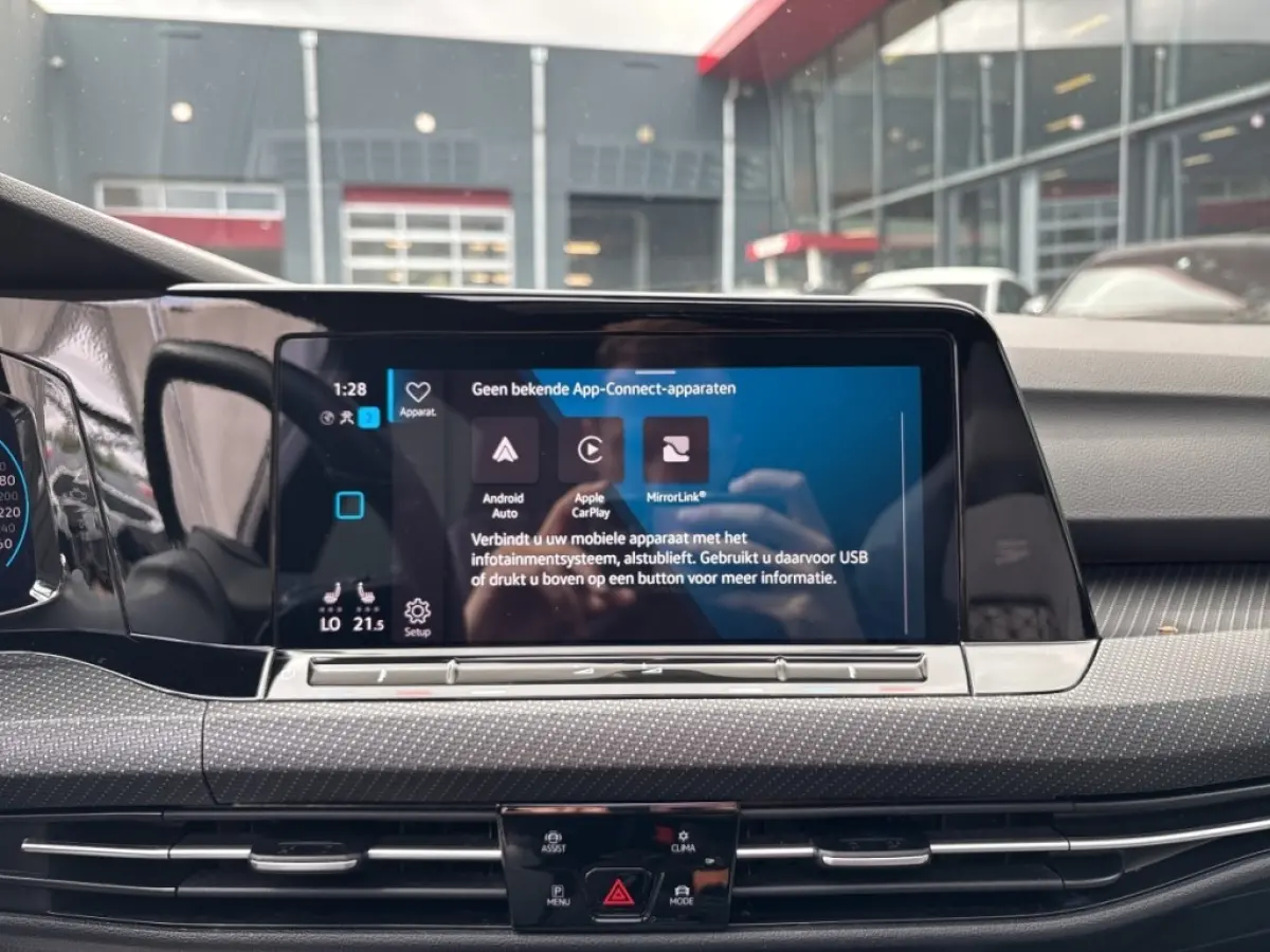 1.5 eTSI DSG R-LINE PANO-DAK/CAMERA/ACC/STOEL+STUURVERW/CARPLAY