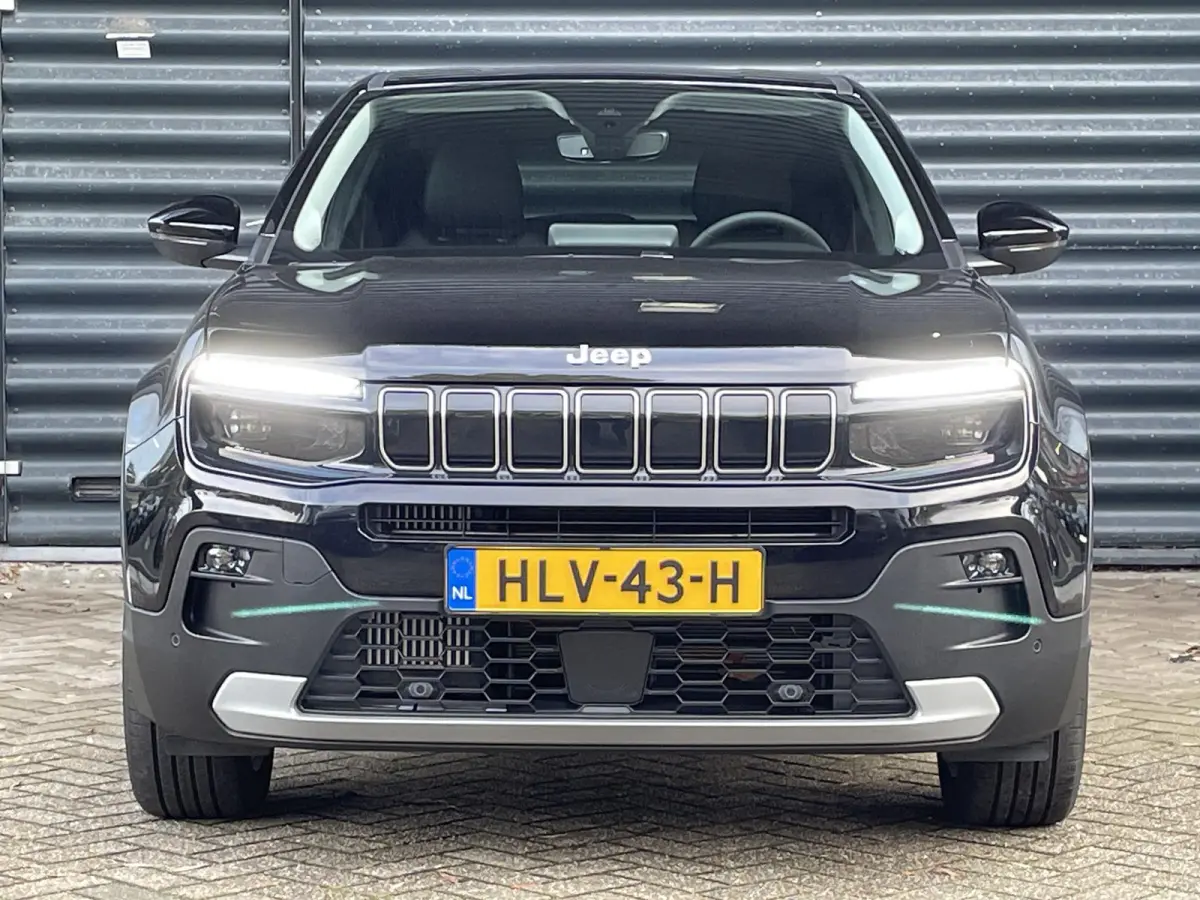 1.2 e-Hybrid Summit Navigatie / Stoelverwarming / Trekhaak