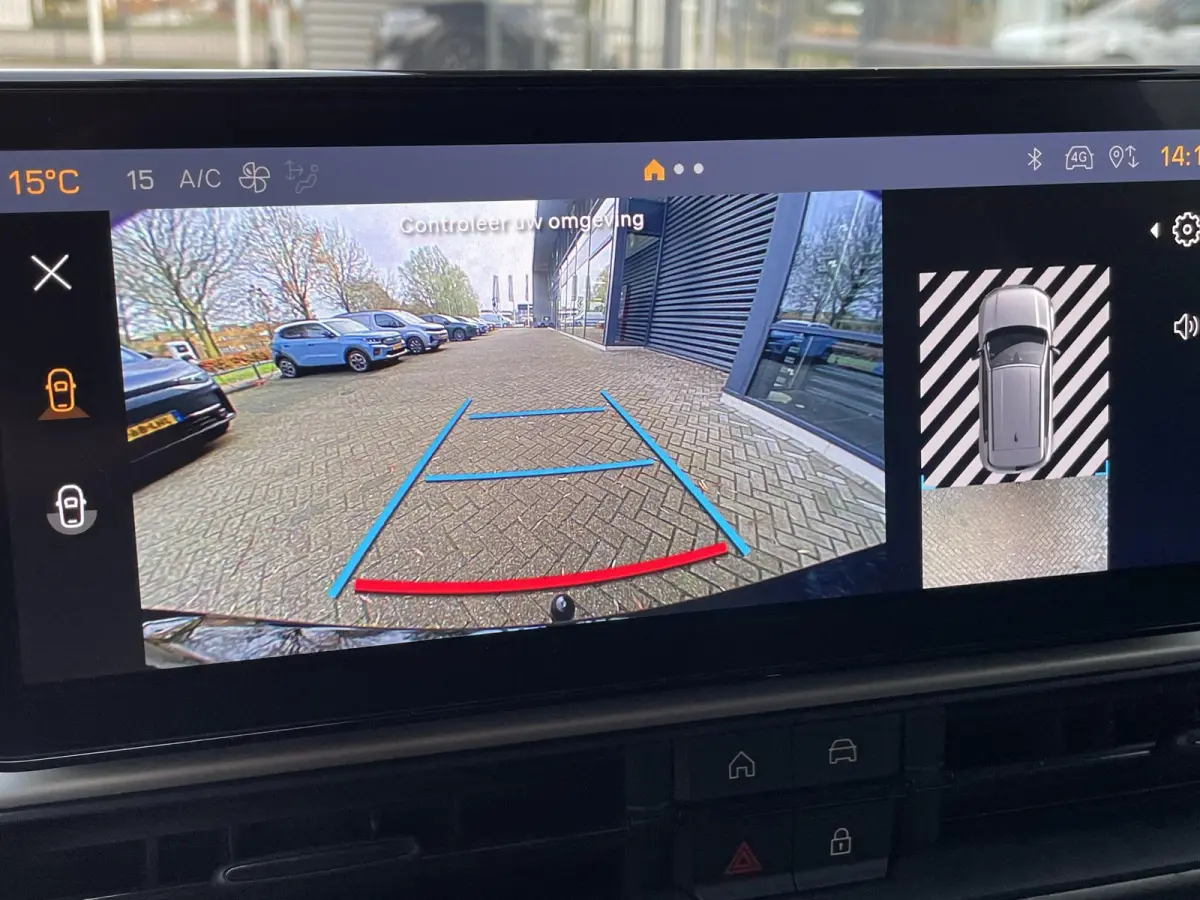 1.2 e-Hybrid Summit Navigatie / Stoelverwarming / Trekhaak