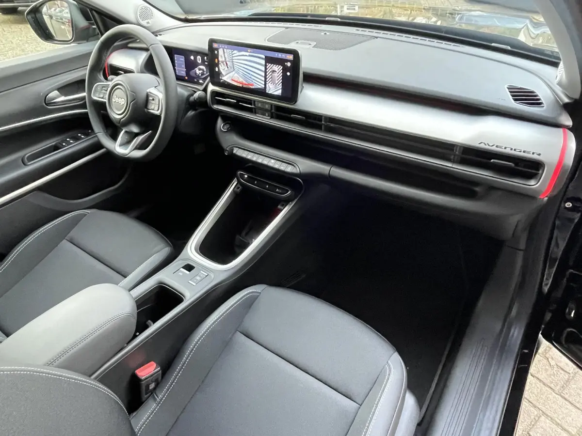 1.2 e-Hybrid Summit Navigatie / Stoelverwarming / Trekhaak