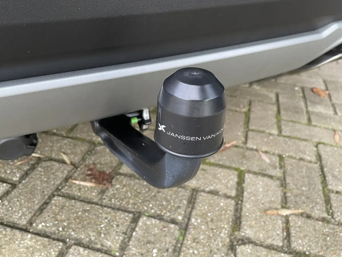 1.2 e-Hybrid Summit Navigatie / Stoelverwarming / Trekhaak