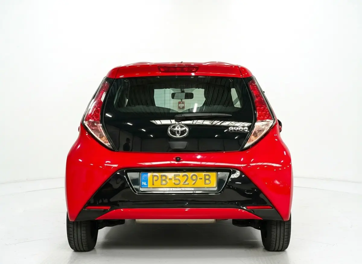 1.0 VVT-i x - Infotainment - Camera - Airco