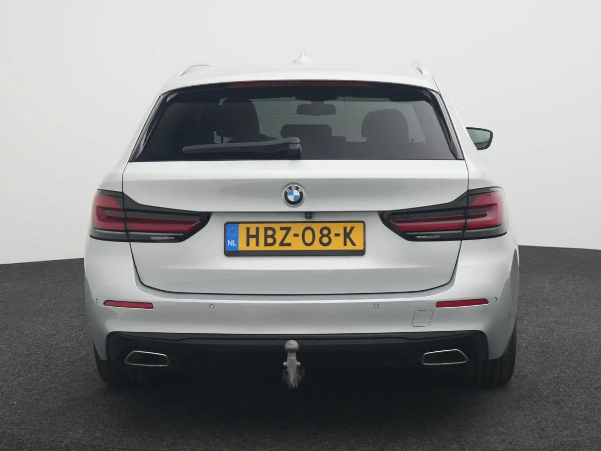 520i High Executive AUTOMAAT | LEDER | TREKHAAK | NAVIGATIE | CAMERA | STOELVERWARMING | CLIMA | CRUISE | KEYLESS | ELEKTRISCHE STOEL | LMV | DAB | APPLE CARPLAY | 12 MAANDEN BOVAG GARANTIE 