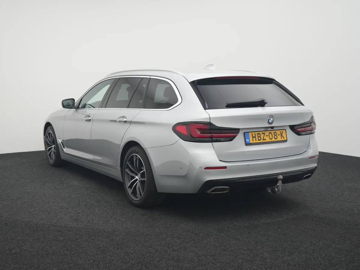 520i High Executive AUTOMAAT | LEDER | TREKHAAK | NAVIGATIE | CAMERA | STOELVERWARMING | CLIMA | CRUISE | KEYLESS | ELEKTRISCHE STOEL | LMV | DAB | APPLE CARPLAY | 12 MAANDEN BOVAG GARANTIE 