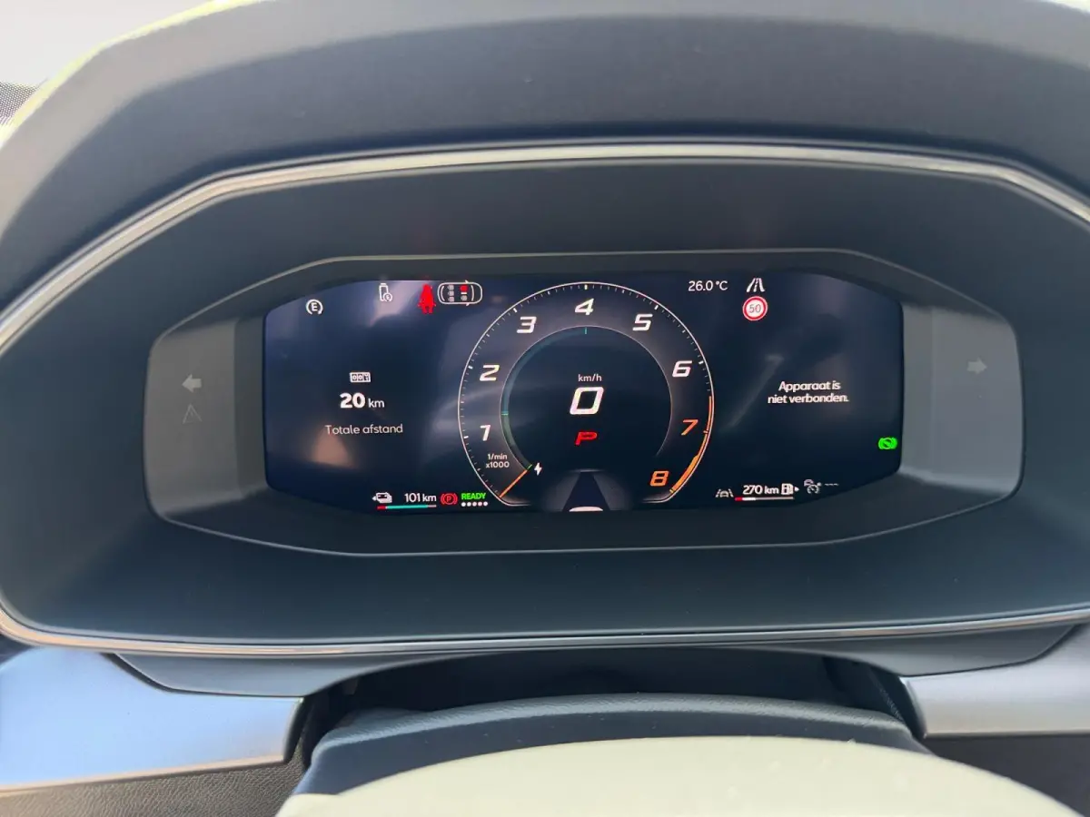 1.5 TSI e-Hybrid Business Panoramadak | Stuur verwarming etc! | Trekhaak | Super compleet en helemaal nieuw!
