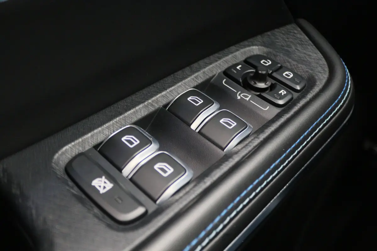 1.5 Plug-in Hybrid 360° Camera, Panoramadak, ACC, Apple Carplay, Infinity Sound, DAB, 20''