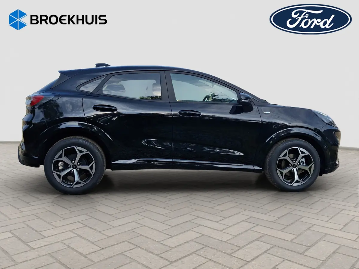 1.0 EcoBoost ST-Line | Achteruitrijcamera | All Weather banden | Buitenspiegels elektrisch verstel- en verwarmbaar