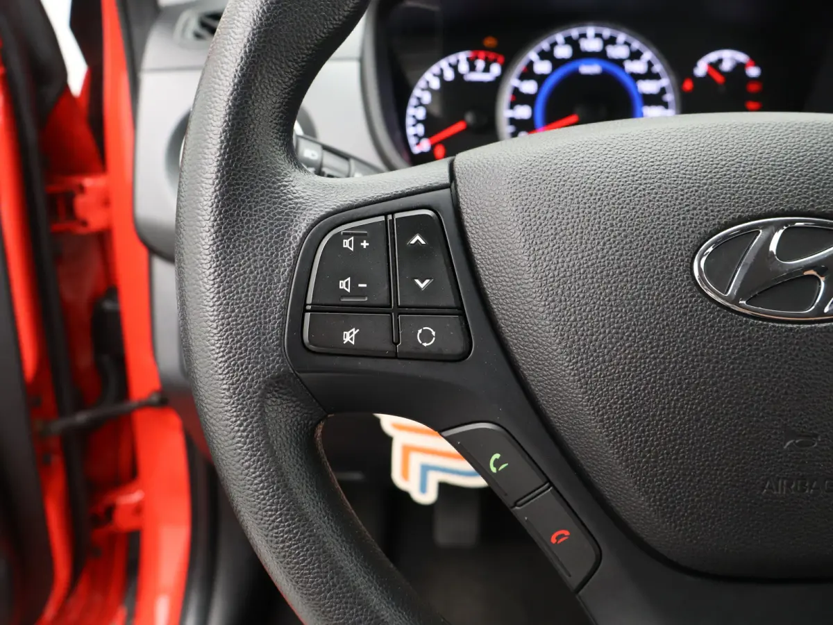 1.0i Comfort | Airco - Cruise Control | | Airco | Alarm klasse 1(startblokkering) | Alarmsysteem