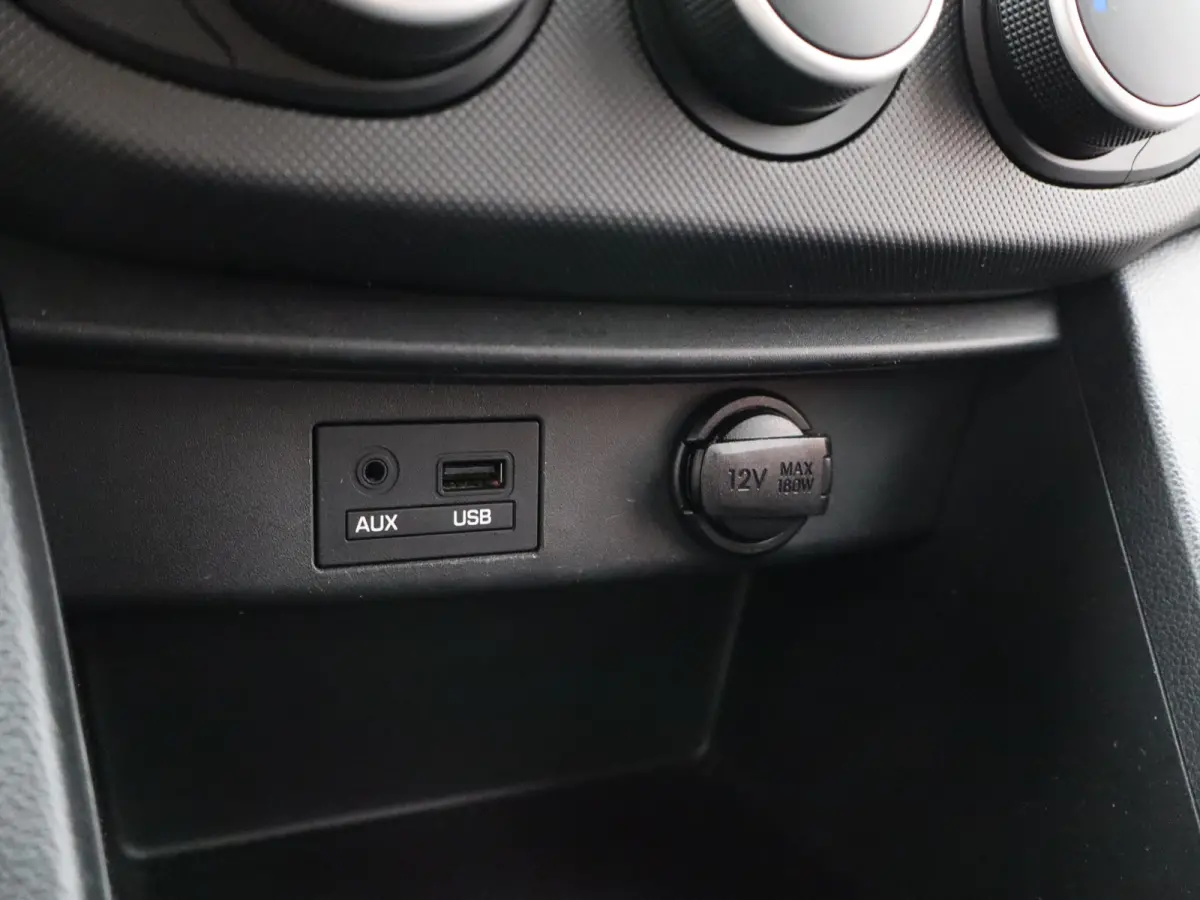 1.0i Comfort | Airco - Cruise Control | | Airco | Alarm klasse 1(startblokkering) | Alarmsysteem