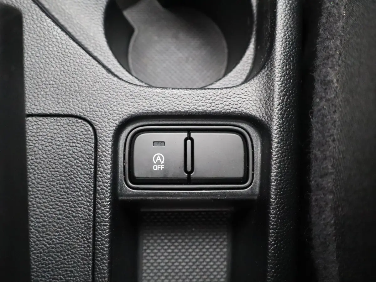1.0i Comfort | Airco - Cruise Control | | Airco | Alarm klasse 1(startblokkering) | Alarmsysteem