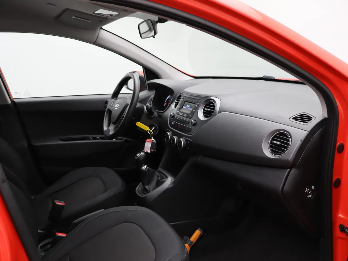 1.0i Comfort | Airco - Cruise Control | | Airco | Alarm klasse 1(startblokkering) | Alarmsysteem