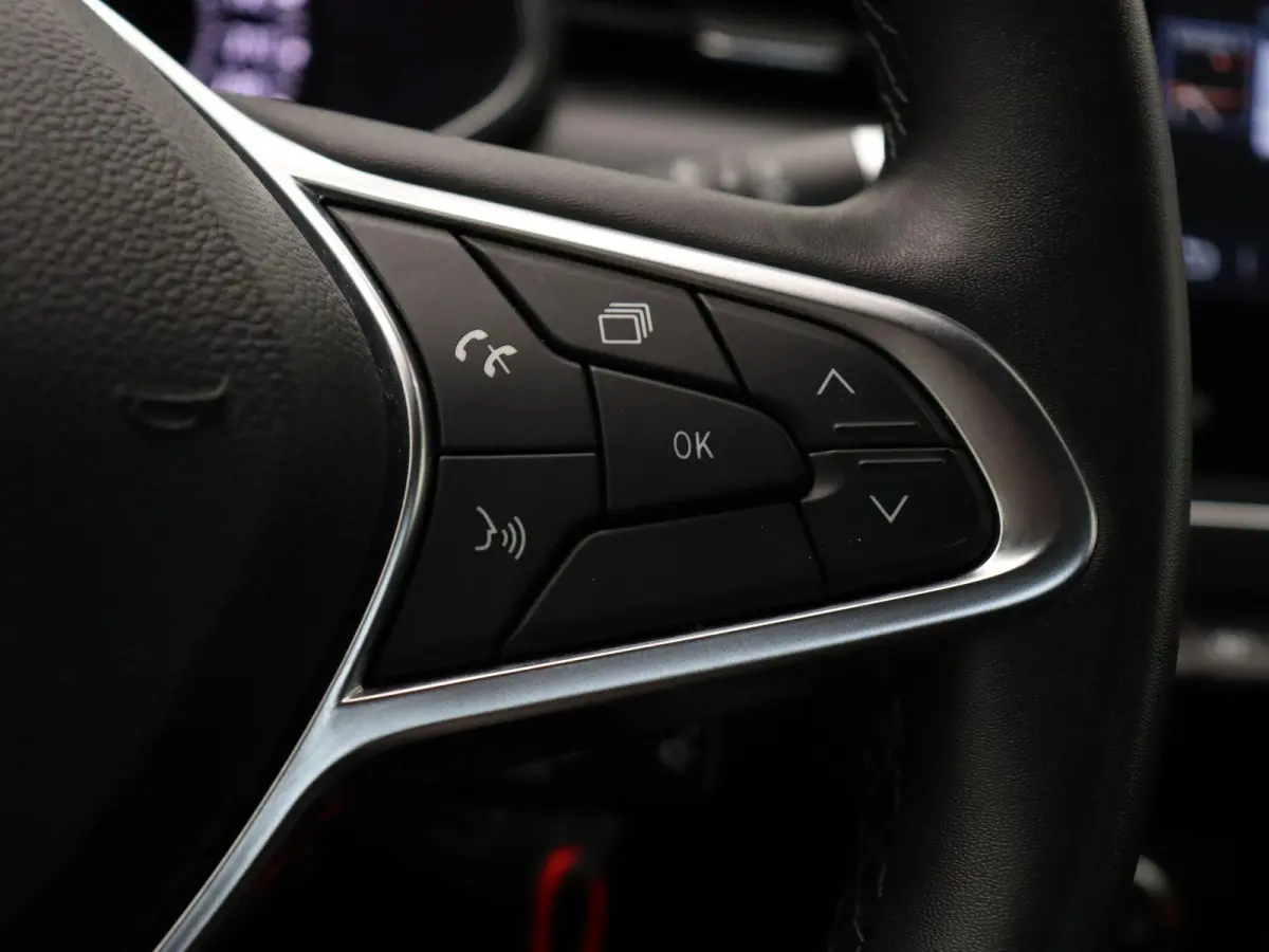 1.0 TCe Zen | 1e Eigenaar! | Airco | Cruise Control | Lichtmetalen velgen | ABD Onderhouden! |