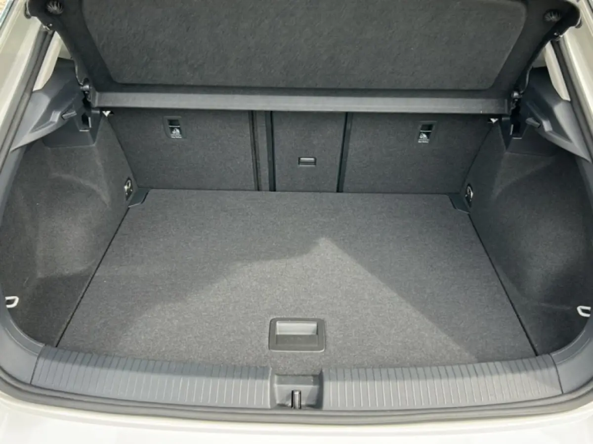 1.0 TSI STYLE CAMERA/DIG-DASH/ACC/STOELVERW/CARPLAY