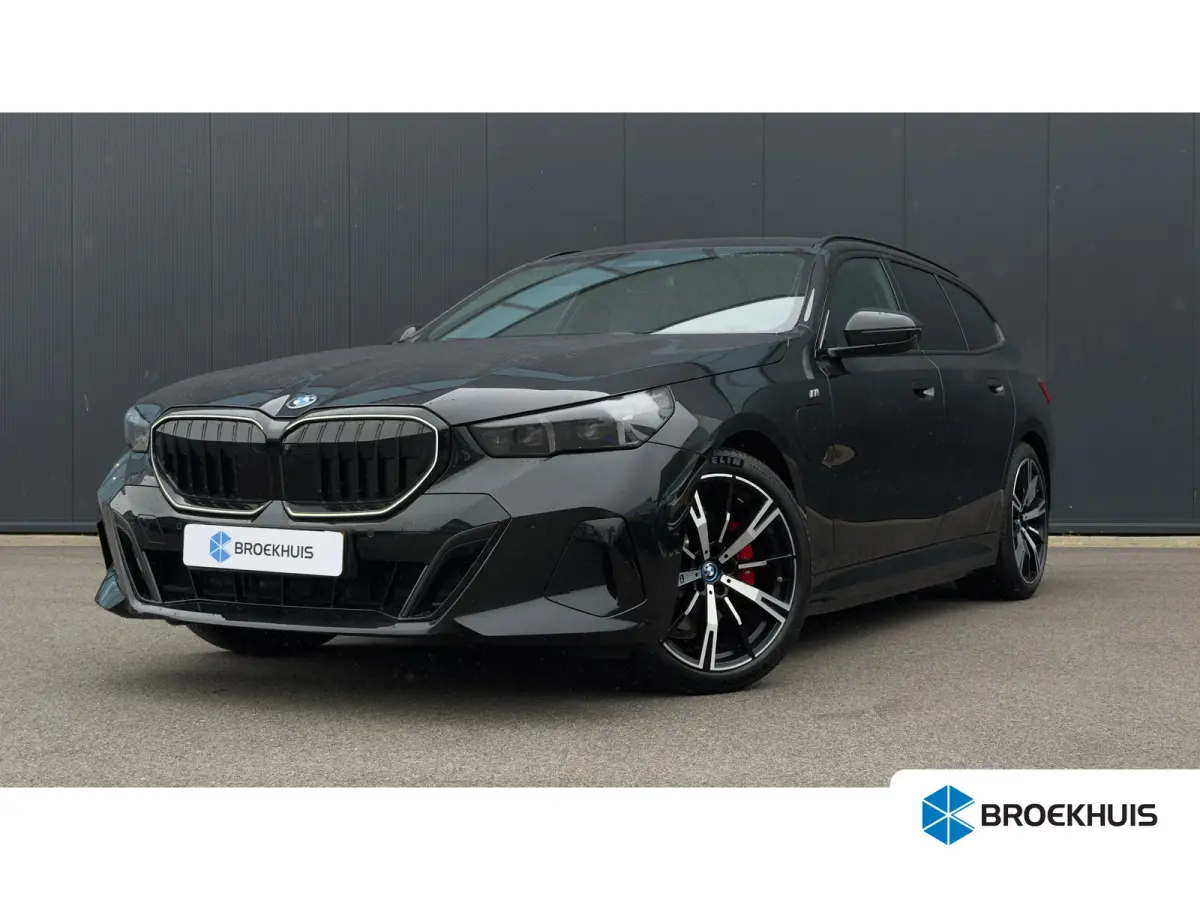 530e 299pk M-SPORT Pro | 360 Camera | Leder | Trekhaak | Harman/Kardon | Adaptive Cruise | Head-up |